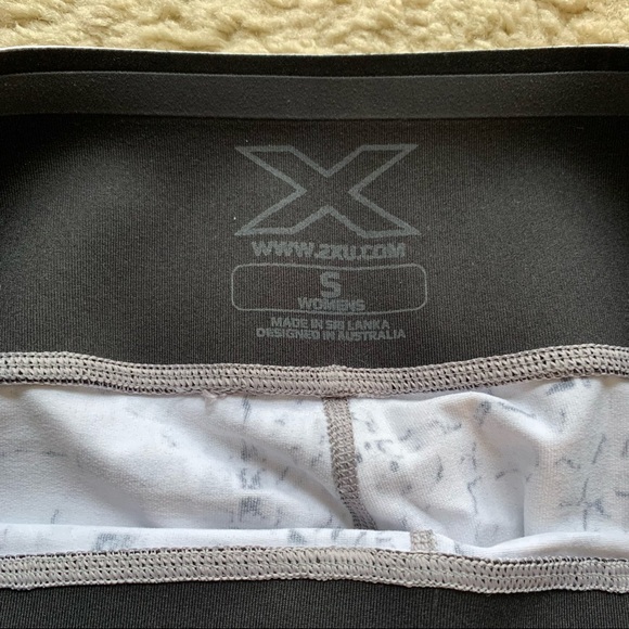 NWT Women’s 2xu Plyometric Printed Tights - Leggings - Picture 6 of 9